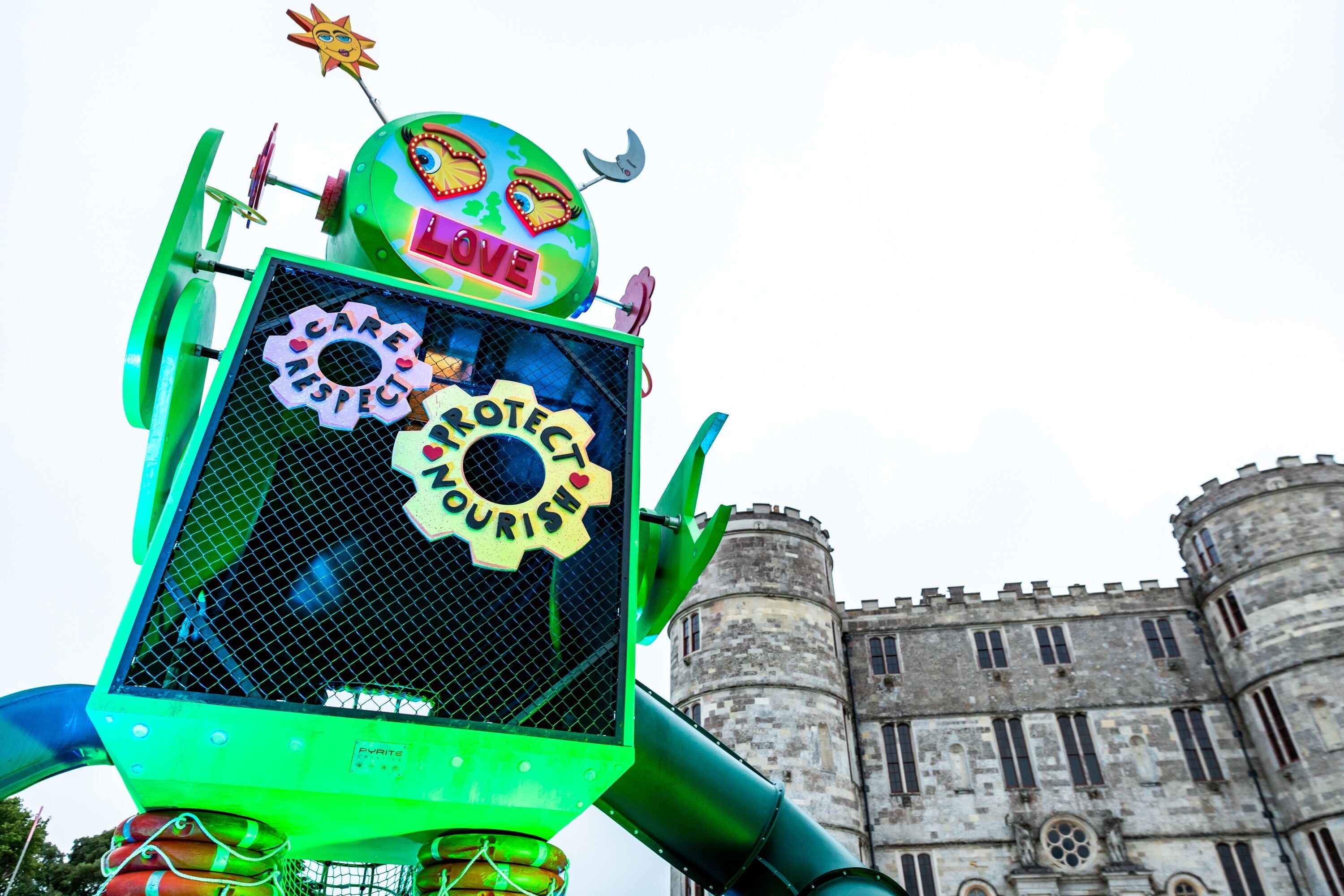 Campbestivalmainrobot